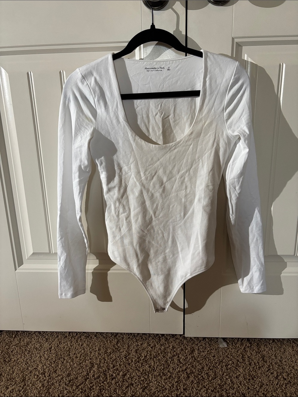 Abercrombie & Fitch White Long-Sleeve Scoop-Neck Bodysuit